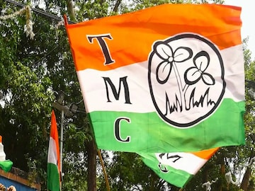TMC: ২৩ আসনই ছিনিয়ে নিল তৃণমূল! কলকাতা পুরসভার সমবায় ভোটে বিপুল জয় ঘাসফুলের, ‘ছাপ্পা’, বলছে বাম! TMC: ২৩ আসনই ছিনিয়ে নিল তৃণমূল! কলকাতা পুরসভার সমবায় ভোটে বিপুল জয় ঘাসফুলের, ‘ছাপ্পা’, বলছে বাম!