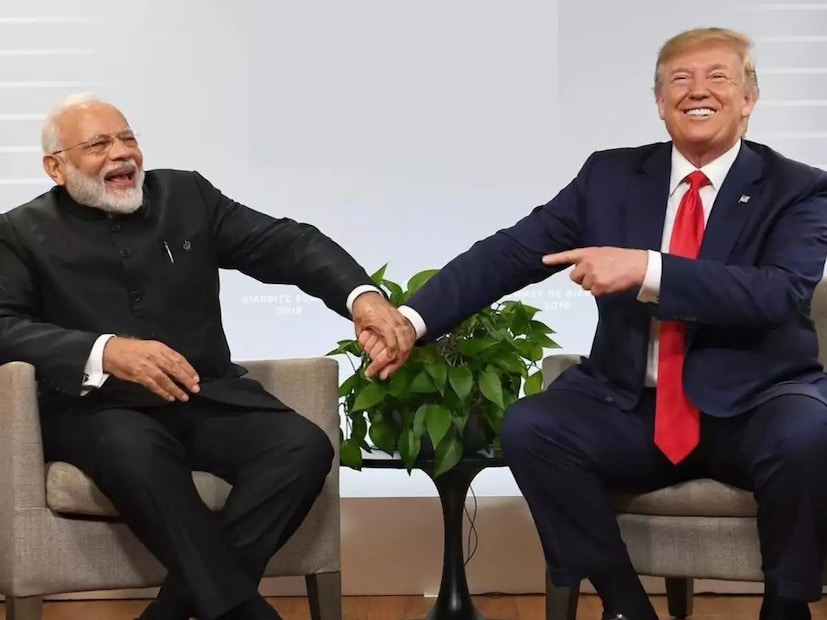 চিনের সঙ্গে স্বাক্ষরিত চুক্তির বিষয়ে বিস্তারিত কিছু জানাননি মার্কিন প্রেসিডেন্ট। ভাষণে ট্রাম্প আরও বলেন, হোয়াইট হাউজ সব দেশের সঙ্গে চুক্তি করবে না। তাঁর কথায়, 'আমরা সবার সঙ্গে চুক্তি করব না। আমরা সবাইকে চিঠি দিয়ে জানাব যে কাদের কাদের ২৫, ৩৫ বা ৪৫ শতাংশ শুল্ক দিতে হবে। তবে আমার লোকেরা আবার আমার চেয়ে বেশি চুক্তি করতে চায়।