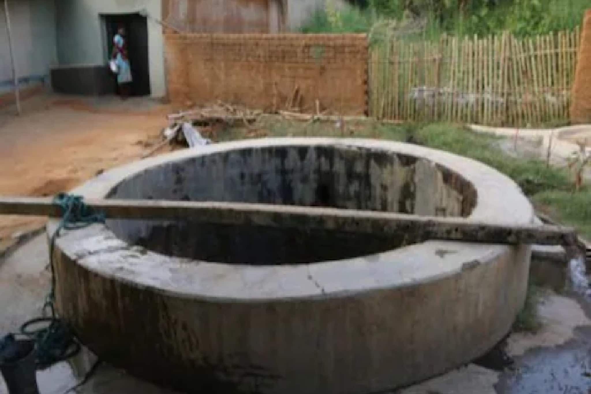 রাতারাতি জল হয়ে গেল পেট্রল? বালতি নিয়ে কুয়োয় ছুটলেন সবাই! সত্যি ফাঁস হতেই চমক!