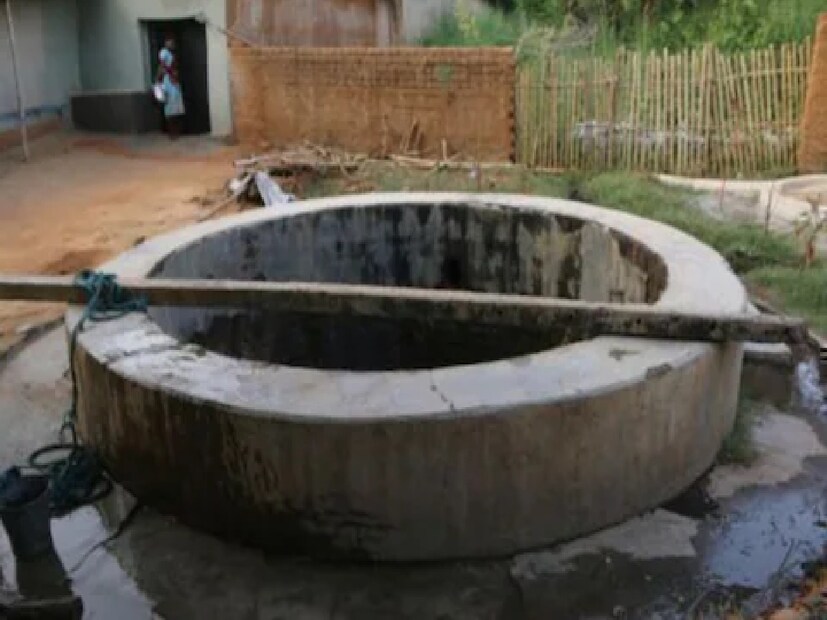 এরপর যখন তদন্ত করা হয় তখন জানা যায় পেট্রোল পাম্পের আন্ডারগ্রাউন্ড ট্যাঙ্ক থেকে ফুটো হয়ে যাচ্ছে। সেখান থেকে পেট্রোল ফুটো হয়ে পাশের ভোলু জৈনের বাড়ির কুয়োয় জমা হতে থাকে। কুয়ো থেকে যে তেল বের হচ্ছিল তা আসলে পেট্রোল পাম্প থেকে আসছিল। এটি একটি অলৌকিক ঘটনা ছিল না, এখন পাম্প মালিক লিকেজ ঠিক করতে ব্যস্ত।  