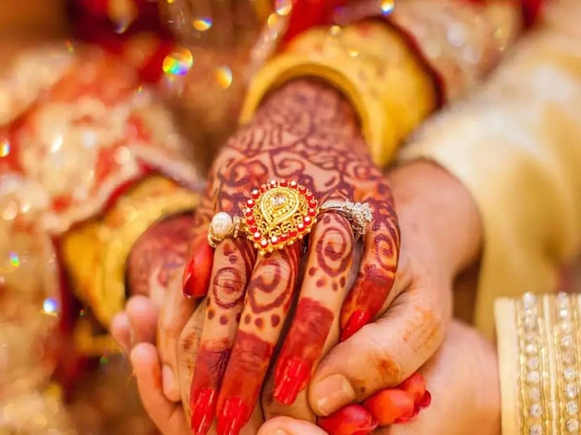 ২৫ বছর:হার্ভার্ড বিশ্ববিদ্যালয়ের এক গবেষণা অনুসারে, একজন ব্যক্তির ২৫ বছর বয়সে বিয়ে করা উচিত। এই গবেষণায় বলা হয়েছে যে পুরুষদের জন্য ২৫ বছর বয়সে বিয়ে করা বেশি ভাল। গবেষণায় একটি বড় দাবি করা হয়েছে যে, পুরুষদের ক্ষেত্রে বিবাহে বয়সের ব্যবধান যত বেশি হবে, তাদের আয়ু তত বেশি হবে।