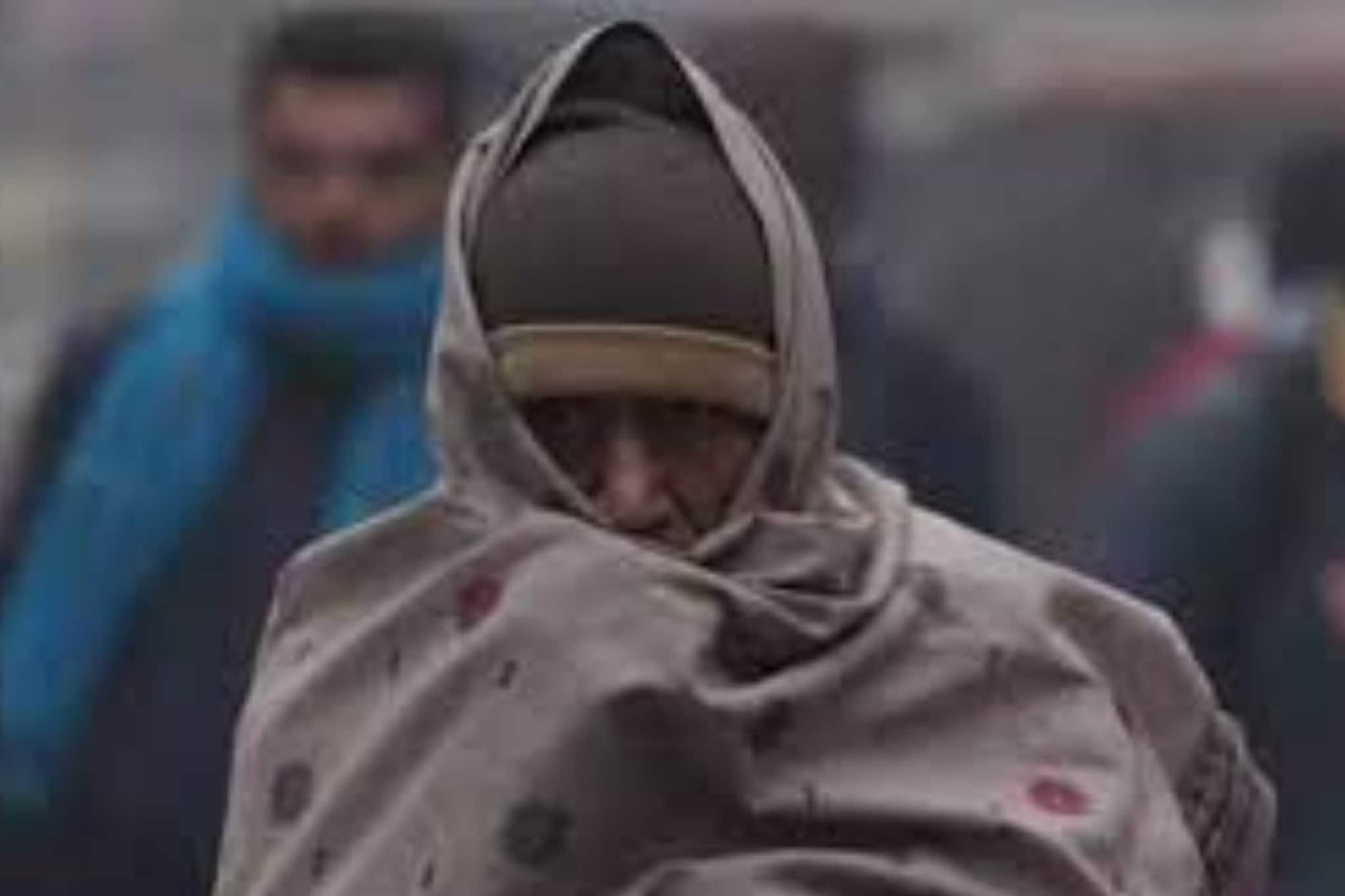 বঙ্গে শীতের পথের কাঁটা 'ফেনজল'! রবিবারে জেলায় জেলায় বৃষ্টি, জাঁকিয়ে ঠান্ডা কবে?