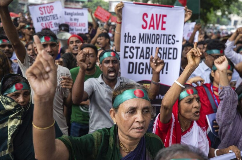 হাসিনার পদত্যাগের পাশাপাশি সেনাপ্রধানের ঘোষণায় অন্তবর্তী সরকার গঠনের পরিকল্পনাও অন্তর্ভুক্ত ছিল। ছাত্র নেতারা এই অন্তর্বর্তীকালীন প্রশাসনের নেতৃত্ব দেওয়ার জন্য বিখ্যাত ক্ষুদ্রঋণ প্রবর্তক মুহাম্মদ ইউনুসকে প্রস্তাব দেন। তবে সেই সরকারের বিরুদ্ধে একাধিক অভিযোগ উঠেছে৷