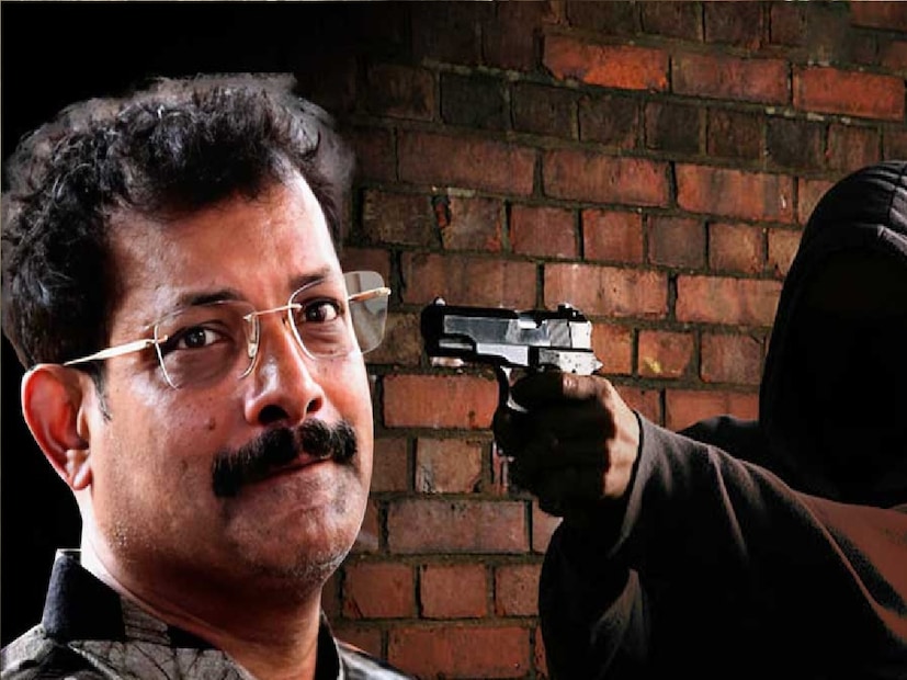 বন্ডেলগেট এলাকায় মাটিতে পুঁতে রাখা হয়েছিল আগ্নেয়াস্ত্রগুলি। 