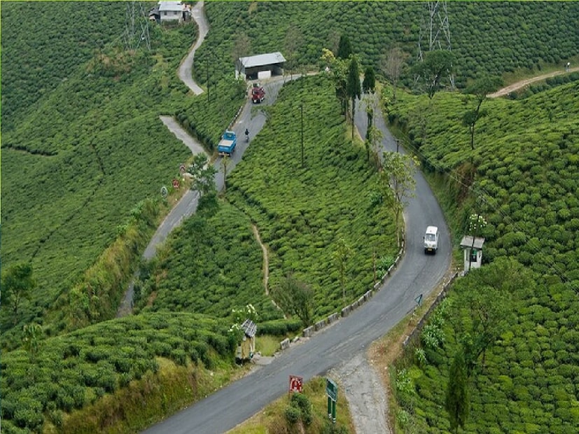 ঘুম মনেস্ট্রিতে দার্জিলিঙের ইতিহাস সম্পর্কে অনেক কিছু জানার রয়েছে। সেখান থেকেই জানা গিয়েছে দার্জিলিং কথাটির অর্থ কী?