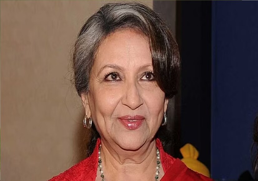 করণের কথার রেশ ধরে শর্মিলা বলেন, ''কোভিডের সময় ছিল ওটা। তখনও ভ্যাকসিন নিয়ে কোনও নিশ্চয়তা পাওয়া যায়নি। আমরা নিজেরাও ভ্যাকসিন পাইনি। ক্যানসার নিয়ে আমার যা অভিজ্ঞতা, তার পরে চিকিৎসকেরা চাননি যে, আমি ওই ঝুঁকিটা আর নিই।'' 