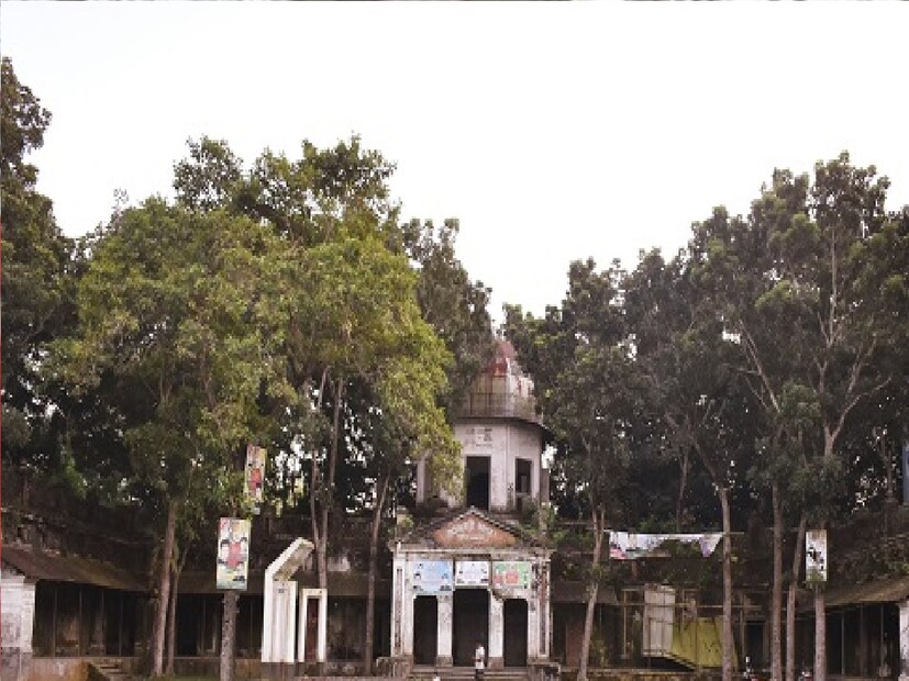 প্রতিবছর কবির জন্মদিন ও মৃত্যুবার্ষিকীতে বহু মানুষ দূর-দূরান্ত থেকে আঠারবাড়ী জমিদারবাড়িতে আসতেন।