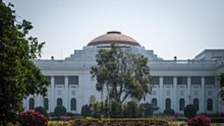 পরীক্ষার সময়ে তারস্বরে বাজে মাইক, পড়াশোনায় ব‍্যাঘাত! পড়ুয়াদের সমস‍্যা এবার বিধানসভায়, কোন নম্বরে ফোন করে অভিযোগ জানান যাবে? জেনে নিন   WB AssemblyImage: News18