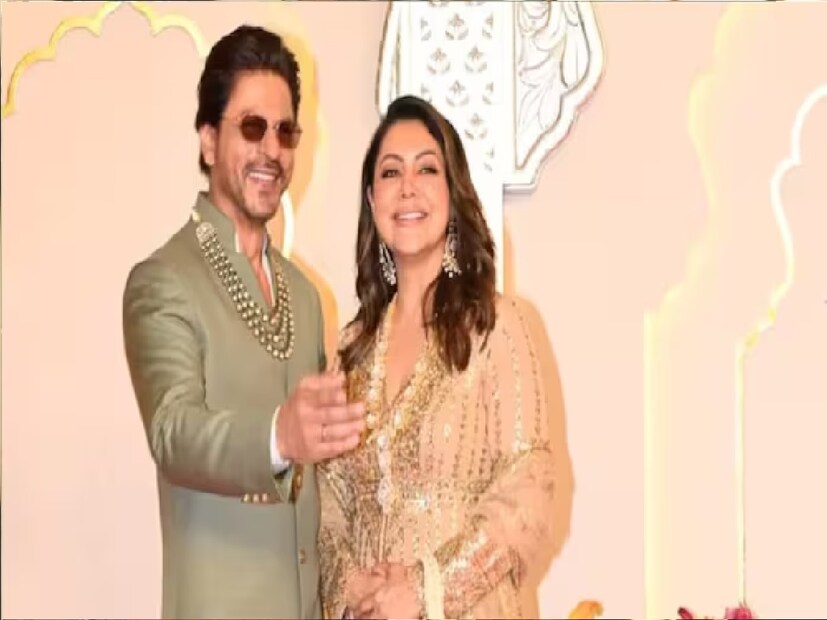 শাহরুখ নাকি গৌরীর পরিবারকে ‘ইমপ্রেস’ করতে প্রথমে সঠিক নামটাও বলেননি। সম্পর্কের প্রায় পাঁচ বছর পর্যন্ত শাহরুখের আসল নাম জানতেন না গৌরীর বাড়ির লোক, সর্বভারতীয় দৈনিকে প্রকাশিত হয়েছিল এমনটাই। ১৯৯১ সালের ২৫ অক্টোবর সাত পাকে বাঁধা পড়লেন তাঁরা। বিয়ের জন্য নিজের স্যুট কেনার পয়সা ছিল না শাহরুখের। ‘রাজু বন গ্যয়া জেন্টলম্যান’ ছবির কস্টিউম ডিজাইনার থেকে স্যুট ভাড়া নিয়েছিলেন তিনি।