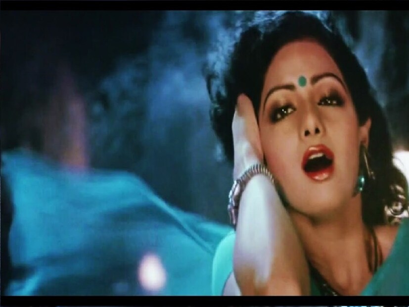 জানা গিয়েছিল, নায়িকার শরীরে ধুম জ্বর, সারা গায়ে অসহ্য যন্ত্রণা। মিস্টার ইন্ডিয়ার কুশীলবরা বারবার বারণ করেছিলেন, তা সত্ত্বেও জেদ নিয়েই শ্যুটিং করেন শ্রীদেবী।