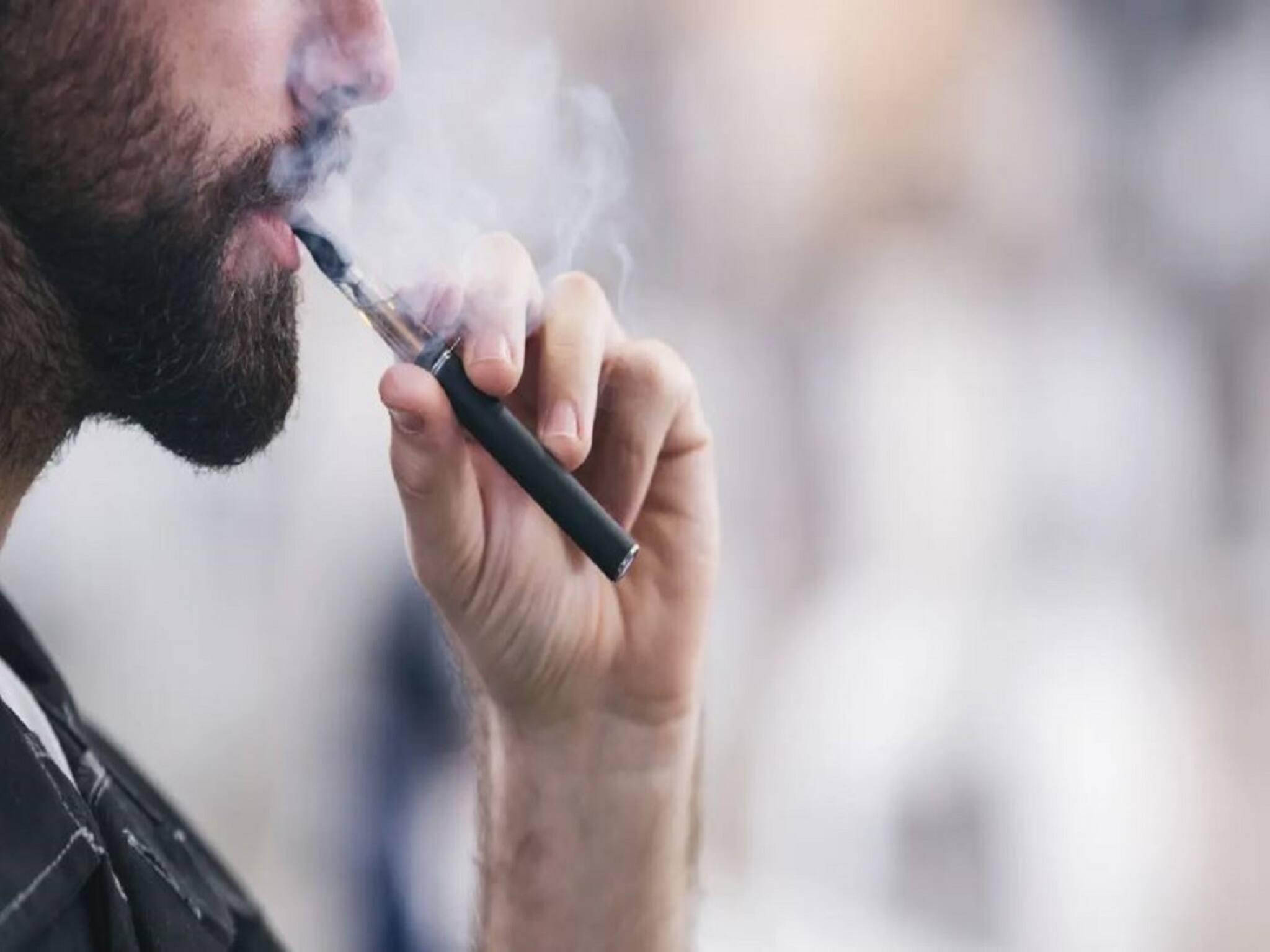 Vape Smoke: সিগারেটের মতো 'ভ্যাপ'ও শরীরের ক্ষতি করে! আসলে কী এই 'ভ্যাপ'? জানুন