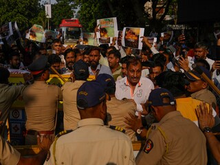 পিছু হঠলেন কৃষকরা।