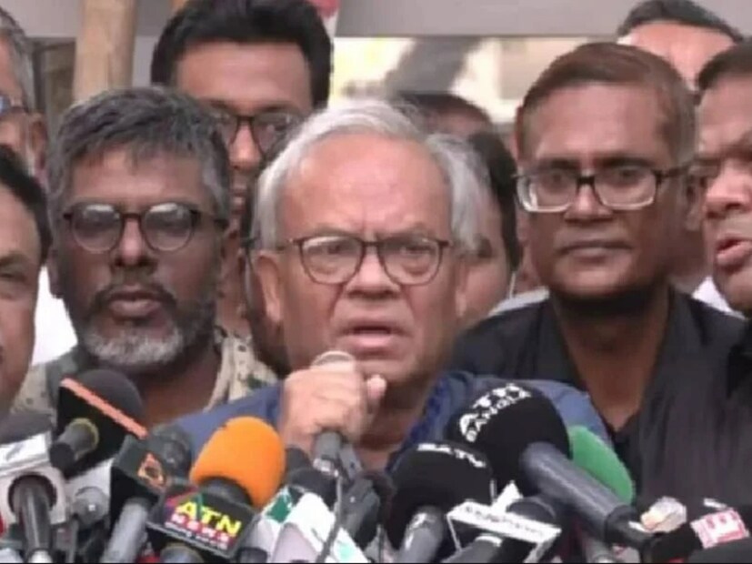 রুহুল কবীর রিজভি বলেন,&quot;যদি ভাবেন, হাসিনা পরবর্তী বাংলাদেশ আপনারা কবজা করে নেবেন, এমন অশুভ ইচ্ছা যদি থাকে, তাহলে আমরাও বাংলা-বিহার-ওড়িশা দাবি করব। ওটা আমাদের নবাব সিরাজ উদ দৌলা এলাকা। ন্যায্য অধিকার।&quot;