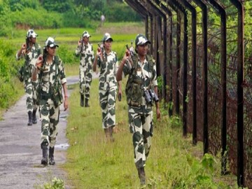 অশান্ত সময়েও বাংলাদেশ সীমান্ত আগলে অতন্দ্র প্রহরী তাঁরা! বিএসএফের কড়া নজরদারির প্রশংসায় ত্রিপুরার মুখ্যমন্ত্রী মাহিক সাহা