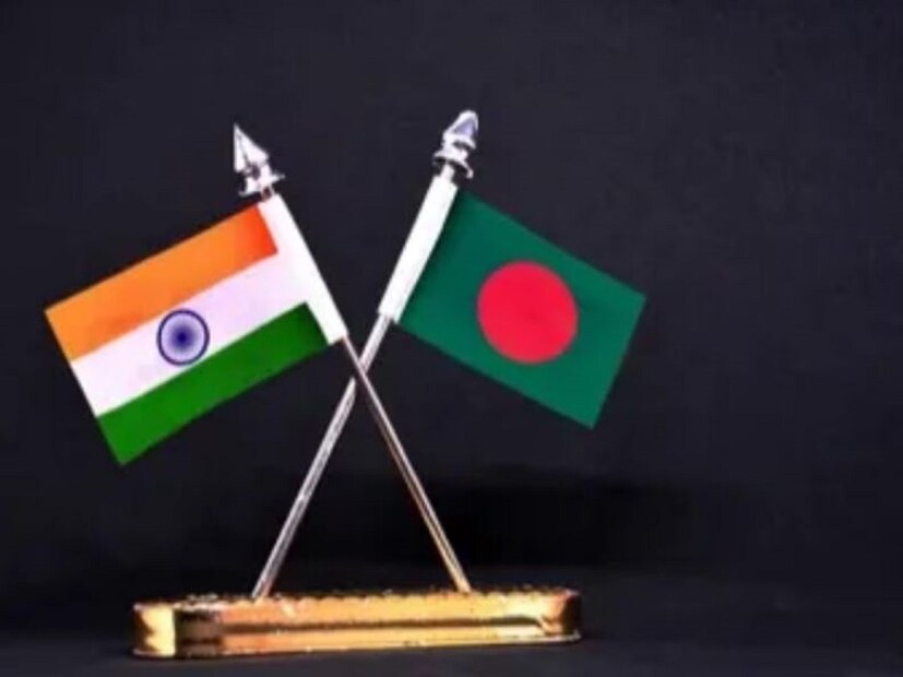 বাংলাদেশে সংখ্যালঘুদের নিরাপত্তা নিশ্চিত করতে শুরু থেকেই উদ্যোগী হয়েছে ভারত সরকার। এই ইস্যুতে দুই দেশের মধ্যে প্রতিক্রিয়া, পাল্টা প্রতিক্রিয়ার ফলে প্রভাব পড়েছে বৈদেশিক সম্পর্কে।