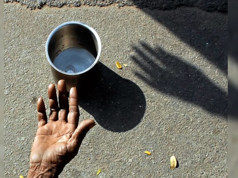 গত কয়েক মাস ধরেই ইন্দৌর জেলা প্রশাসন অভিযোগ করছিল, বেশ কিছু অপরাধীদের গ্যাং মানুষের অসহায়তার সুযোগ নিয়ে তাঁদের দিয়ে ভিক্ষা করিয়ে রোজগার করছিল৷ ভিক্ষাবৃত্তির সঙ্গে যুক্ত অনেকেক উদ্ধার করে তাঁদের কাউন্সিলিং করিয়েছে প্রশাসন৷ 