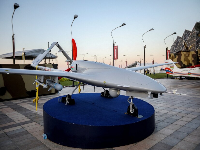 Bayraktar TB2 UAV সর্বোচ্চ ১৫০ কেজি পেলোড বহন করতে পারে।স্ট্যান্ডার্ড পেলোড কনফিগারেশনের মধ্যে রয়েছে একটি ইলেক্ট্রো-অপটিক্যাল ক্যামেরা মডিউল, একটি ইনফ্রারেড ক্যামেরা মডিউল, একটি লেজার ডিজাইনার, একটি লেজার রেঞ্জ ফাইন্ডার এবং একটি লেজার পয়েন্টার। Photo- Collected