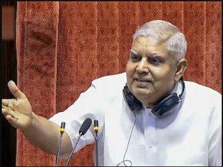 বিতর্কে জগদীপ ধনখড়৷ 