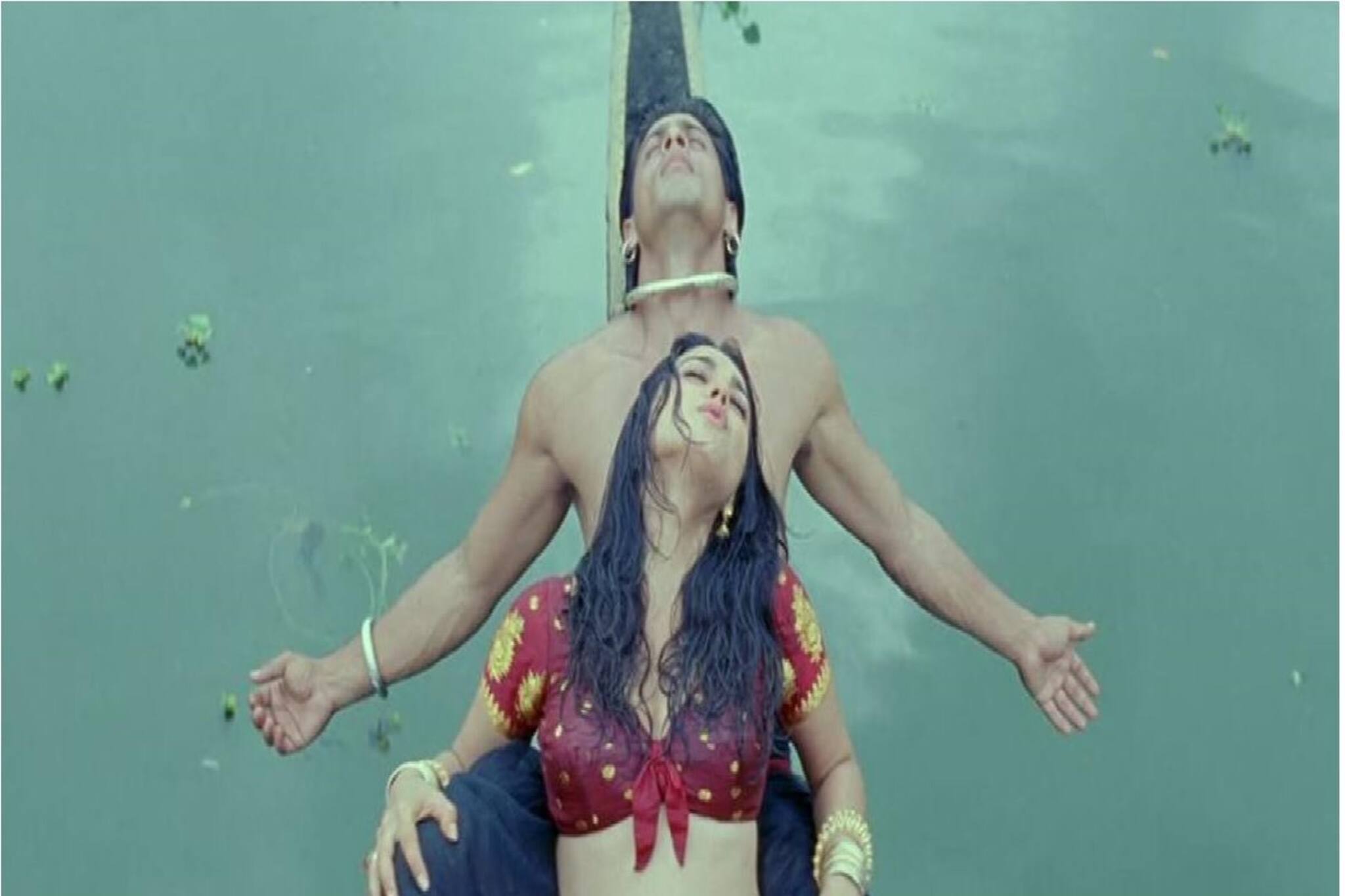 ফুলশয্যার রাত নিয়ে তৈরি বলিউডের সুপারহিট এই গান! ২৫ বছর পেরোলেও  একইরকম আবেদন