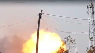 পরপর সিলিন্ডার বিস্ফোরণ...বিধ্বংসী আগুন, জ্বলছে আমডাঙার ফ‍্যাক্টরি! পুলিশকে ঘিরে বিক্ষোভ, বন্ধ জাতীয় সড়ক