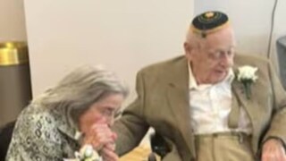 বরের বয়স ১০০, আর কনের ১০২! ডেটে যাওয়ার পরই..., শেষে করলেন বিয়ে,