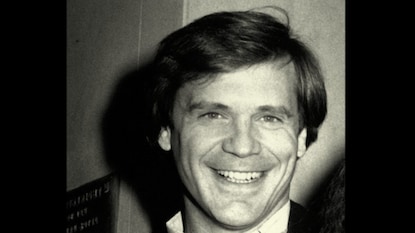 প্রয়াত জনপ্রিয় অভিনেতা প্রয়াত জনপ্রিয় অভিনেতা