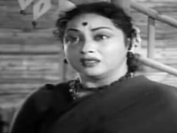 স্বামীকে ডিভোর্স দিয়ে ৪ সন্তানের বাবার সঙ্গেই...! বিয়ে না করেই মা হন নায়িকা স্বামীকে ডিভোর্স দিয়ে ৪ সন্তানের বাবার সঙ্গেই...! বিয়ে না করেই মা হন নায়িকা