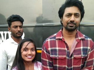 প্রথমবার দেবের সঙ্গে একফ্রেমে
