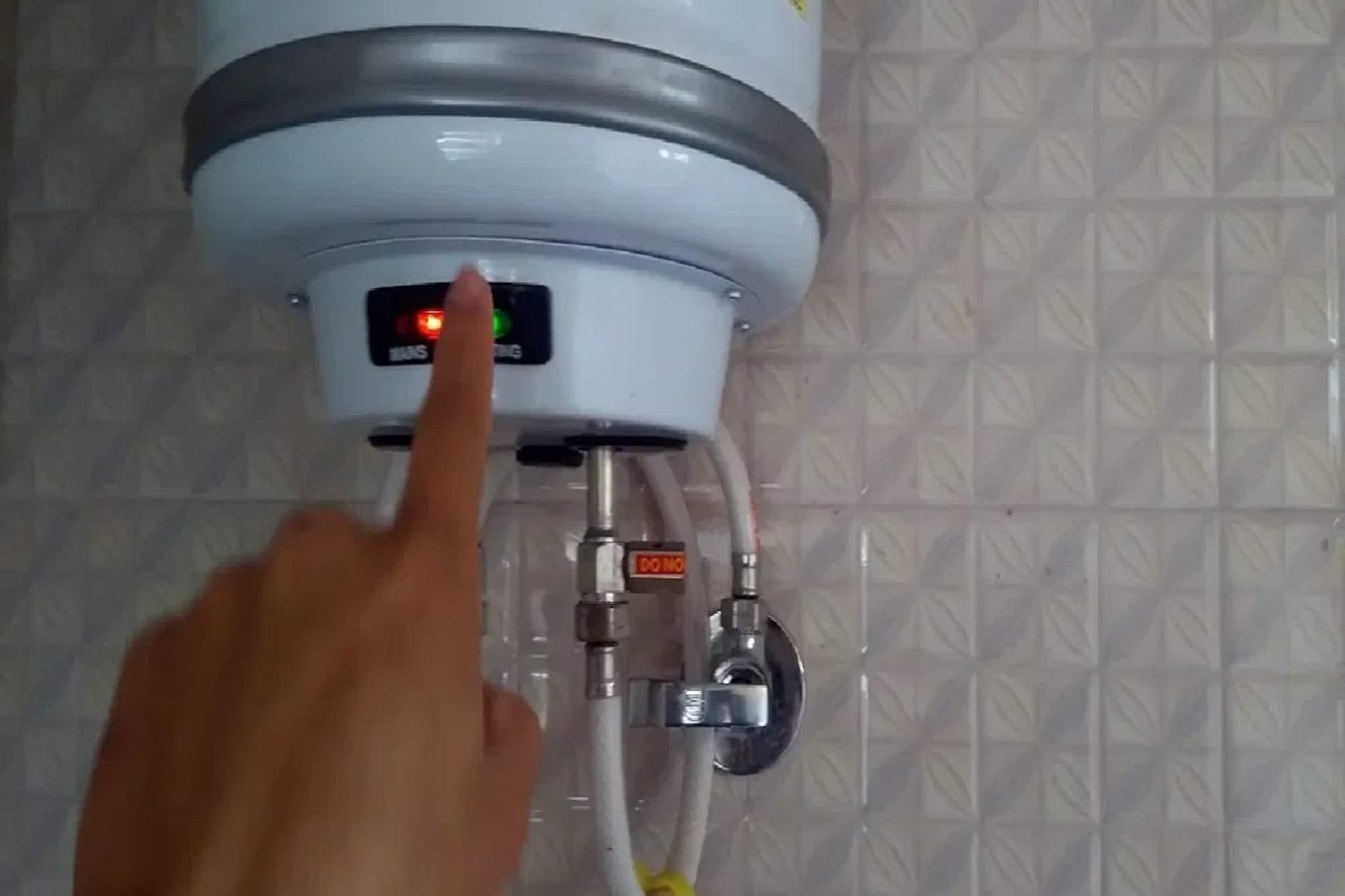 ছোট্ট ভুলে গিজার হতে পারে 'বোমা'! ৬ বিষয় মাথায় রাখুন, গিজার ভাল থাকবে বহু বছর