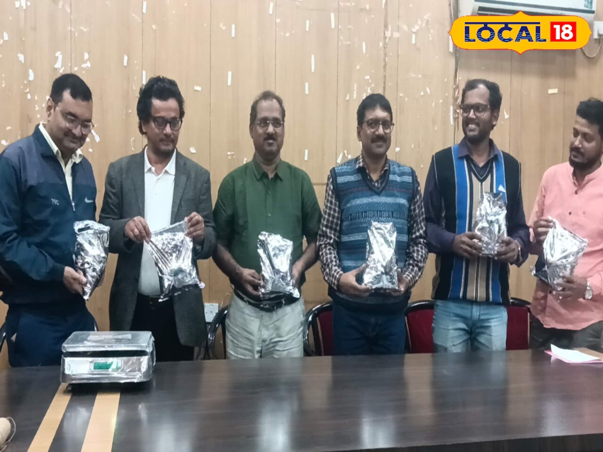 সার তৈরি করছে পড়ুয়ারা, বিক্রি করছে বিশ্ববিদ্যালয়! ১০০ শতাংশ খাঁটি