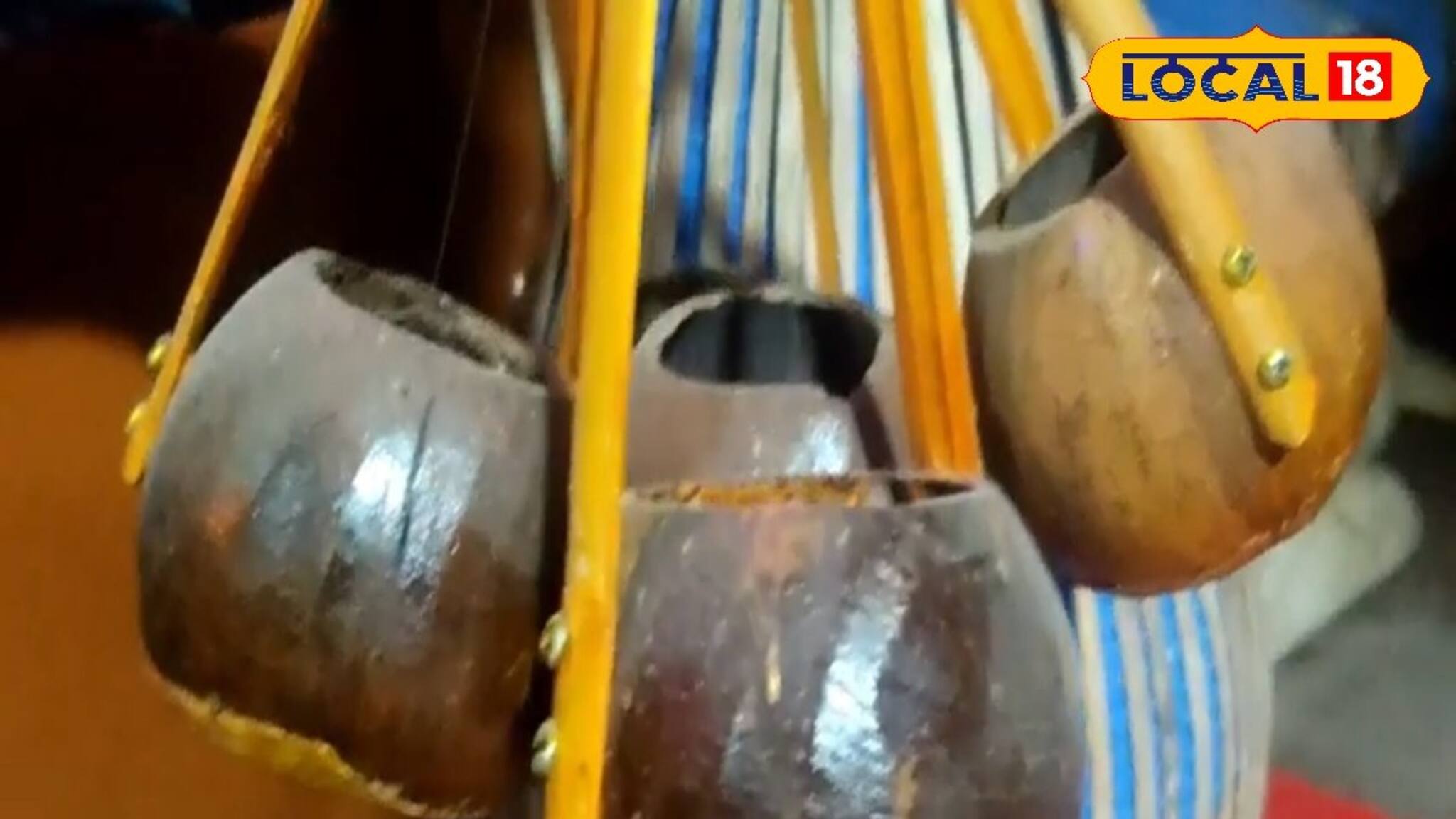 বাউল গান মানেই একতারা, জানেন, কীভাবে তৈরি হয় এই বাদ্যযন্ত্রটি? পড়ুন