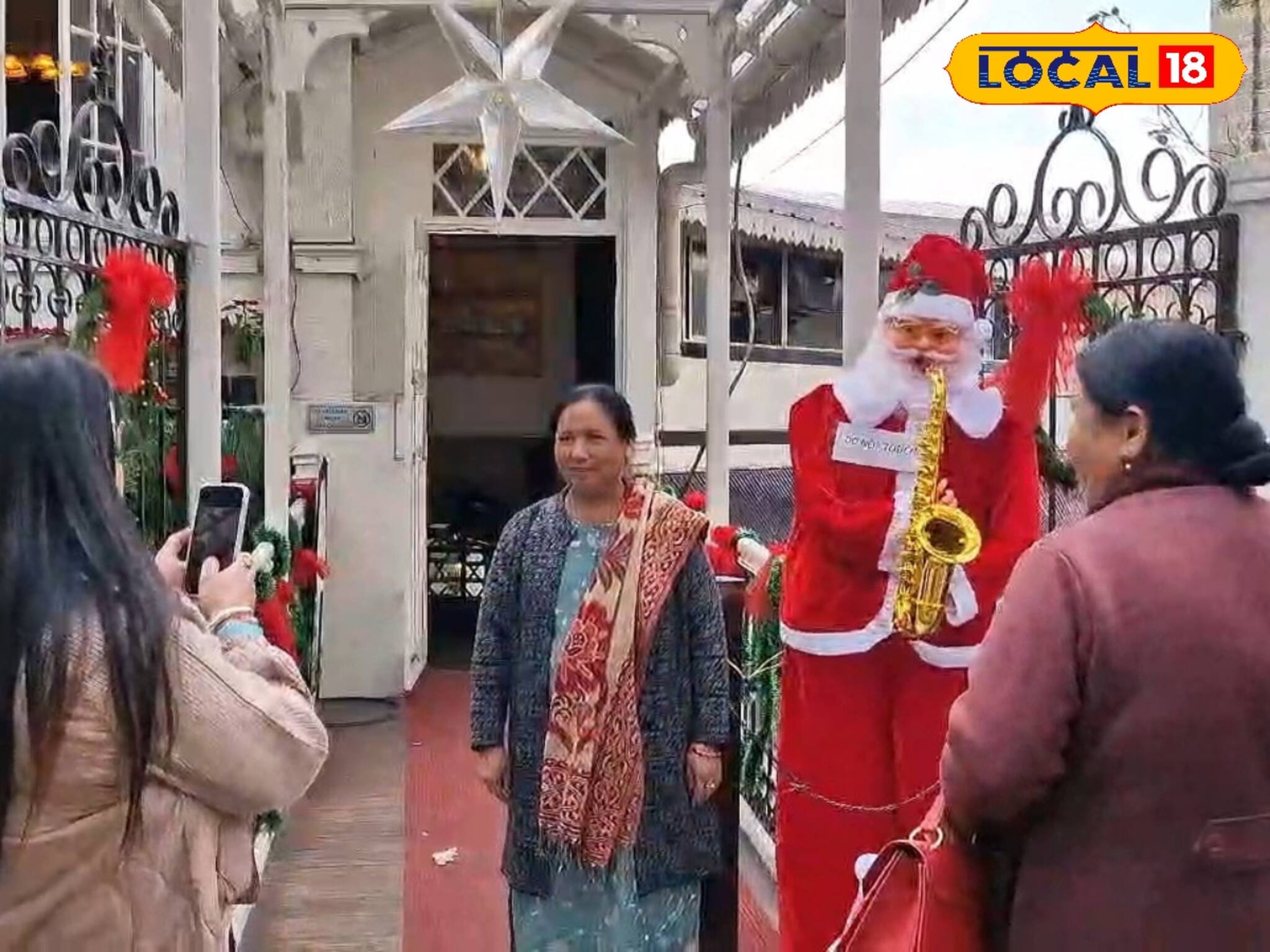 ডিসেম্বরের শুরুতেই এ কী কাণ্ড দার্জিলিংয়ে! শহর জুড়ে যা চলছে...যাওয়ার আগে দেখুন
