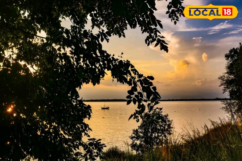*বুড়ুল থেকে লঞ্চ ধরে ওপারে গড়চুমুকে পৌঁছে যেতে পারবেন আপনি। সেই জায়গাটিও খুব সুন্দর জায়গা। তবে বুড়ুলে সূর্যাস্ত দেখার মজাই আলাদা।