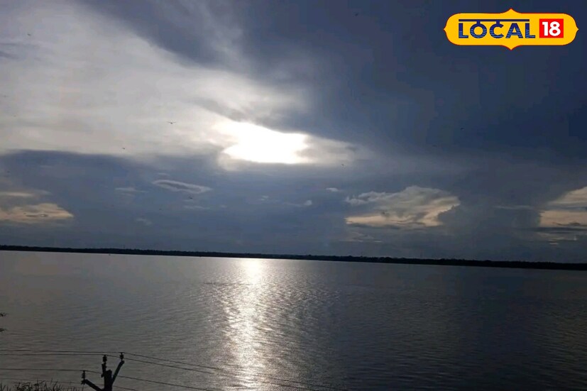 *এখানে আসতে হলে কলকাতা থেকে লোকাল ট্রেনে আসতে হবে বজবজে। বজবজ থেকে বুড়ুল আসার সরাসরি অটো পাওয়া যায়। এখন টোটোও পাওয়া যায়।