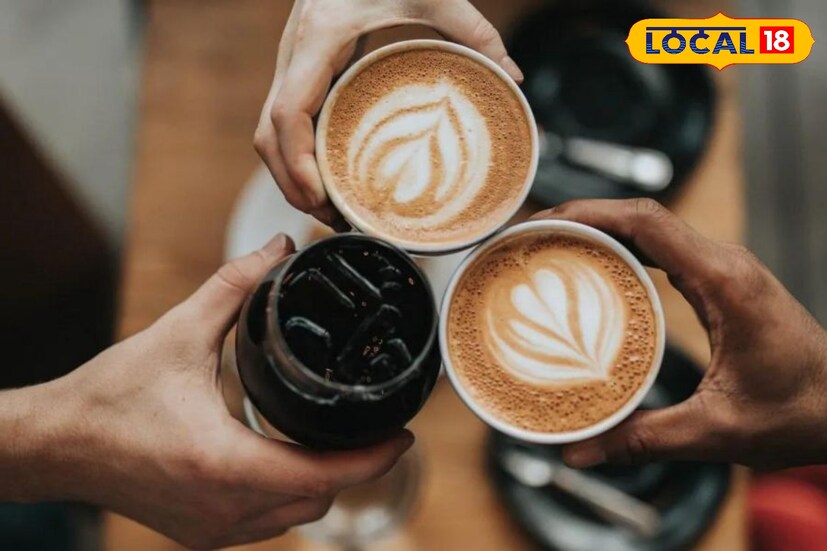 শীতের সকাল হোক অথবা সন্ধ্যা বন্ধু বান্ধবদের সঙ্গে আড্ডার মাঝে যদি এক কাপ কফি হয় তাহলে তো কোনো কথায় নেয়।তবে জানেন কী আপনি এই এক কাপ কফি এর মধ্যে রয়েছে হাজার গুণ।অন্তত এমনটাই জানাচ্ছেন ডক্টর হুমায়ূন আহমেদ । শীতের সকাল হোক অথবা সন্ধ্যা বন্ধু বান্ধবদের সঙ্গে আড্ডার মাঝে যদি এক কাপ কফি হয় তাহলে তো কোনো কথায় নেয়।তবে জানেন কী আপনি এই এক কাপ কফি এর মধ্যে রয়েছে হাজার গুণ।অন্তত এমনটাই জানাচ্ছেন ডক্টর হুমায়ূন আহমেদ ।