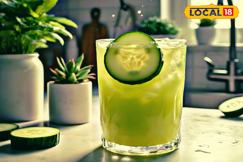 শসাতে জলের পরিমাণ থাকে অনেকখানি। ফলে শরীরের প্রতিটি কোষ সচল রাখতে শসার উপকারিতা অনেক। ব্রণ, র‌্যাশ, ত্বকের রক্ষতা দূর করতে পারে শসার পানীয়।