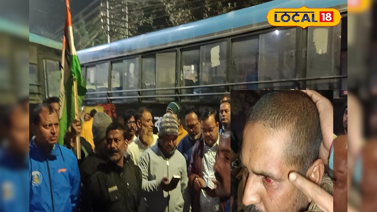 Police officers beat the driver of the government bus the incident caused a sensation at the moment in area