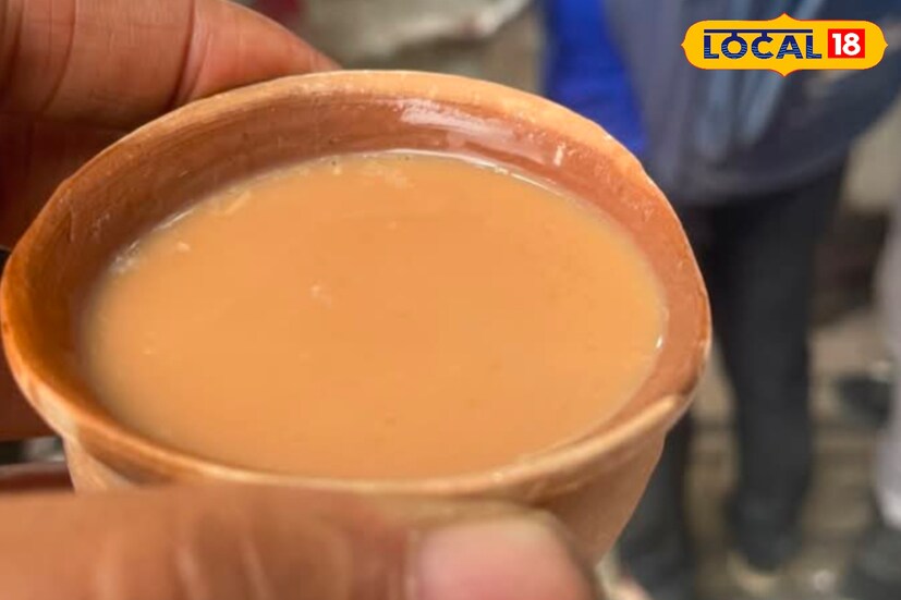 *আবার বারবার চা পান করতে ইচ্ছা করলেও, সেখানে সংযম রাখাই শ্রেয়। শীতের সময় চার থেকে পাঁচ কাপ চা খাওয়া নিরাপদ। কিন্তু এই সংখ্যা বাড়লে বিপদ বাড়বে বলেই তিনি জানিয়েছেন।