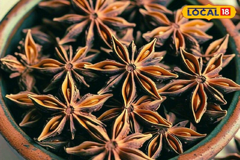 চক্রফুলের হালকা তবে বেশ মিষ্টি ঘ্রাণ স্নায়ুর উদ্বেগজনিত সমস্যা নিয়ন্ত্রণে দারুণ সাহায্য করে। এতে মানসিক চাপ বশে থাকে। অনিদ্রাজনিত সমস্যায় এই জল পান ভাল।