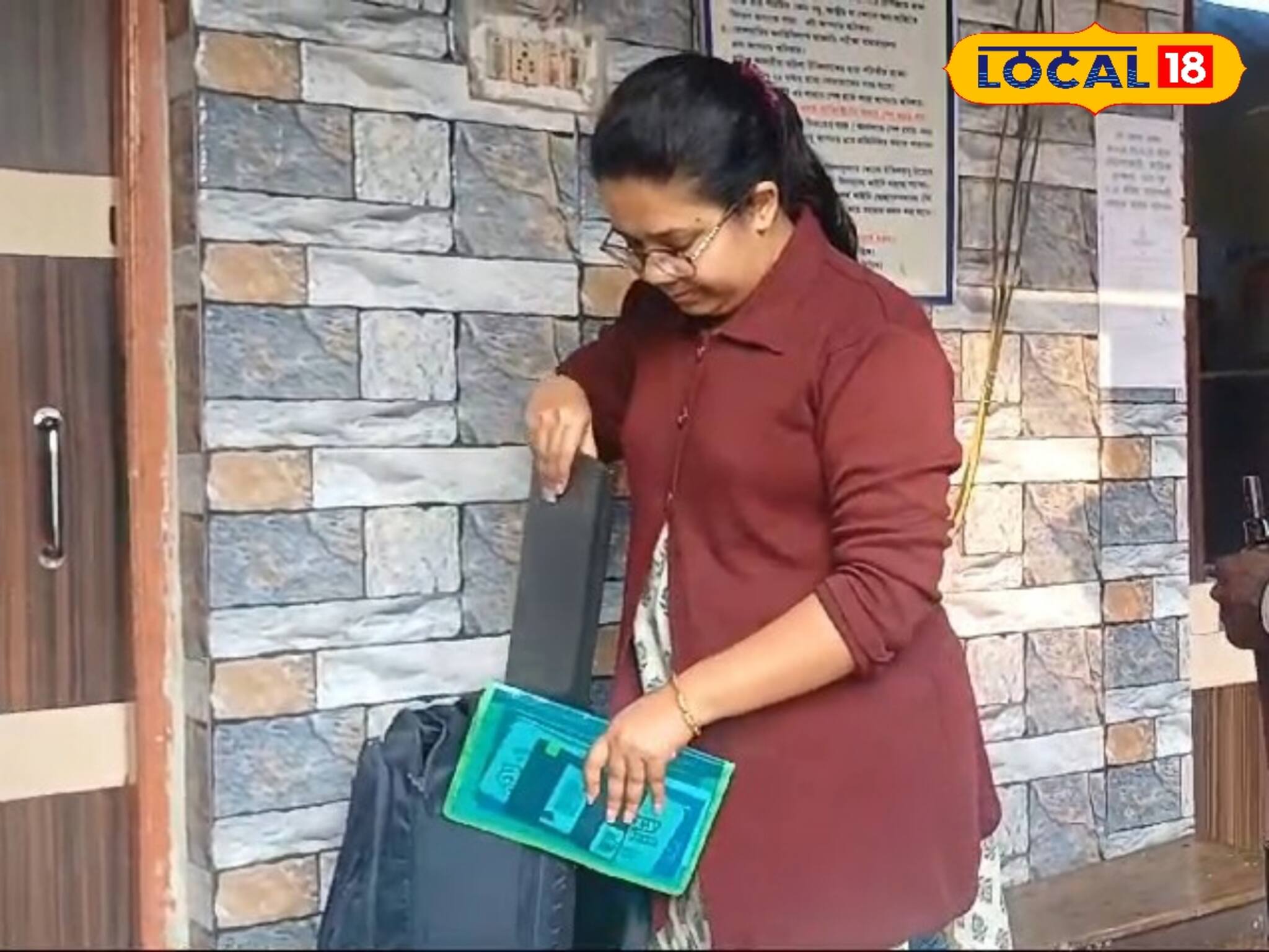 বাসের মধ্যে ঘুমিয়ে পড়েছিলেন অধ্যাপিকা! তারপর যা ঘটল তারকেশ্বরে, শিউরে উঠবেন