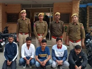 রাত জেগে পড়াশোনা করছিলেন ৫ তরুণ, আচমকাই জোশের বশে হুঁশ হারিয়ে এমন কাণ্ড করলেন…! (Image-File)