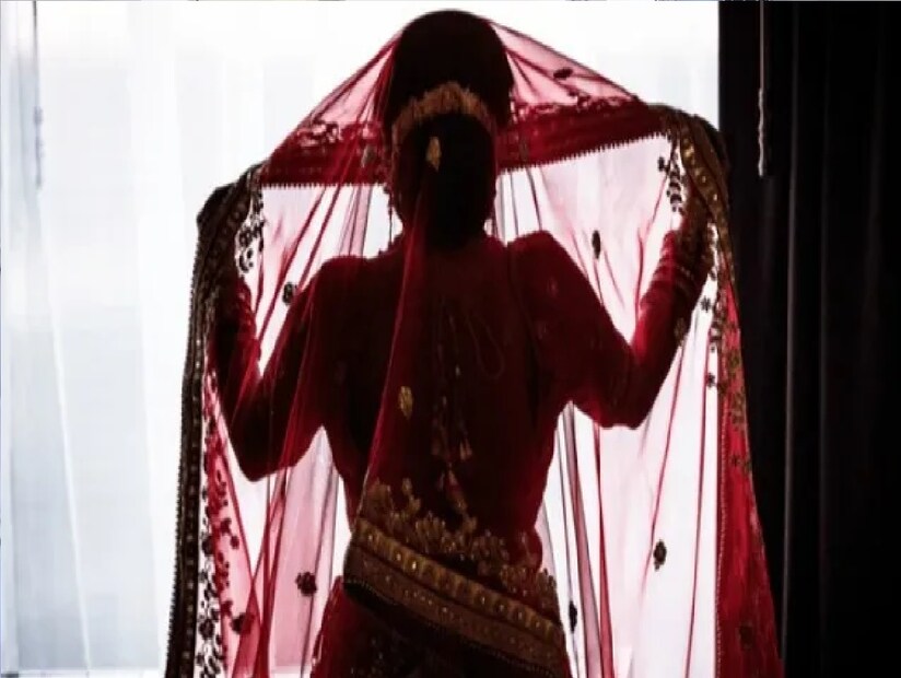 অভিনয় জীবন শুরু করেছিলেন নায়িকার চরিত্রে অভিনয় করে। তবে পরে চলচ্চিত্র জগতে তিনি মূলত নেতিবাচক চরিত্রে অভিনয়ের জন্য পরিচিতি লাভ করেন। একটি চড় তাঁর পুরো জীবন বদলে দেয় এবং তাঁকে নায়িকা থেকে খলনায়িকা বানিয়ে দেয়। জানলে অবাক হবেন! 