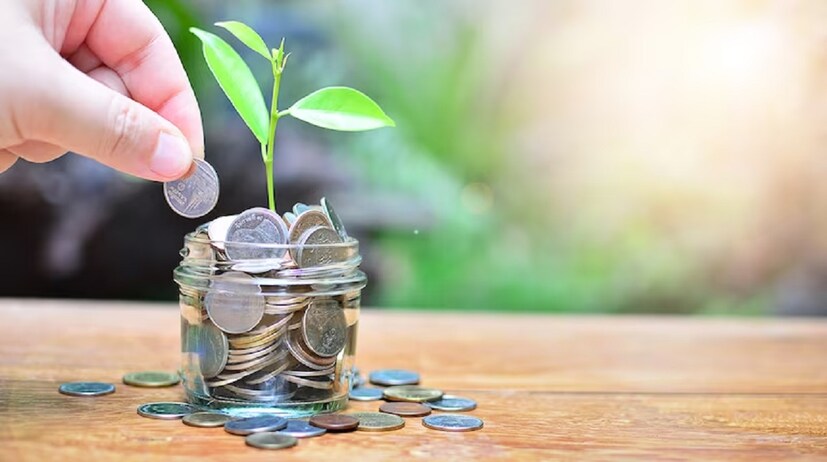 Quant ELSS Tax Saver Fund (Direct Plan) – এই ফান্ডের ৫ স্টার ভ্যালু রিসার্চ রেটিং রয়েছে। ৫ বছরে বার্ষিক রিটার্নের হার ৩০.৩১ শতাংশ। ৩ বছরে ২১.৭১ শতাংশ হারে রিটার্ন মিলেছে। ১০ হাজার টাকার মাসিক এসআইপি থেকে পাঁচ বছরে ১২,৯০,৪০৫ টাকা রিটার্ন পেয়েছেন বিনিয়োগকারীরা।