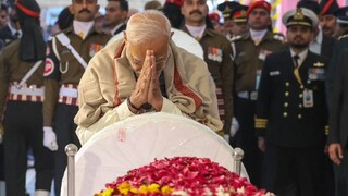 শেষকৃত্য সম্পন্ন মনমোহনের।