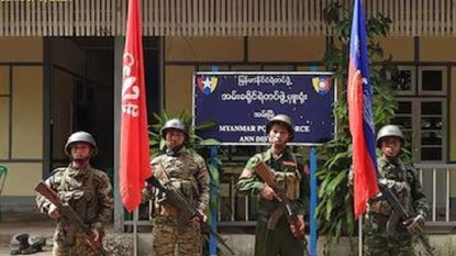 মায়ানমারে চলছে সেনা শাসন৷ ছবি-এপি মায়ানমারে চলছে সেনা শাসন৷ ছবি-এপি