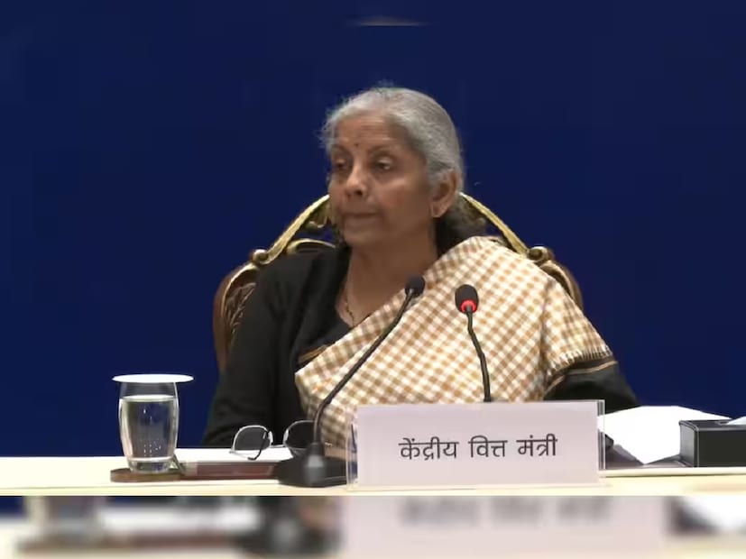 আপিলের জন্য প্রি ডিপোজিট হ্রাস: শুধুমাত্র জরিমানার অঙ্ক নিয়ে বিতর্ক থাকলে, আপিল করার সময় আপিল কর্তৃপক্ষের সামনে জমা দেওয়ার জন্য প্রয়োজনীয় প্রি ডিপোজিটের পরিমাণ হ্রাস করার সুপারিশও করেছে জিএসটি কাউন্সিল। এর ফলে করদাতাদের জন্য আপিল প্রক্রিয়া সহজ হবে। আর্থিক বোঝাও কমবে। 