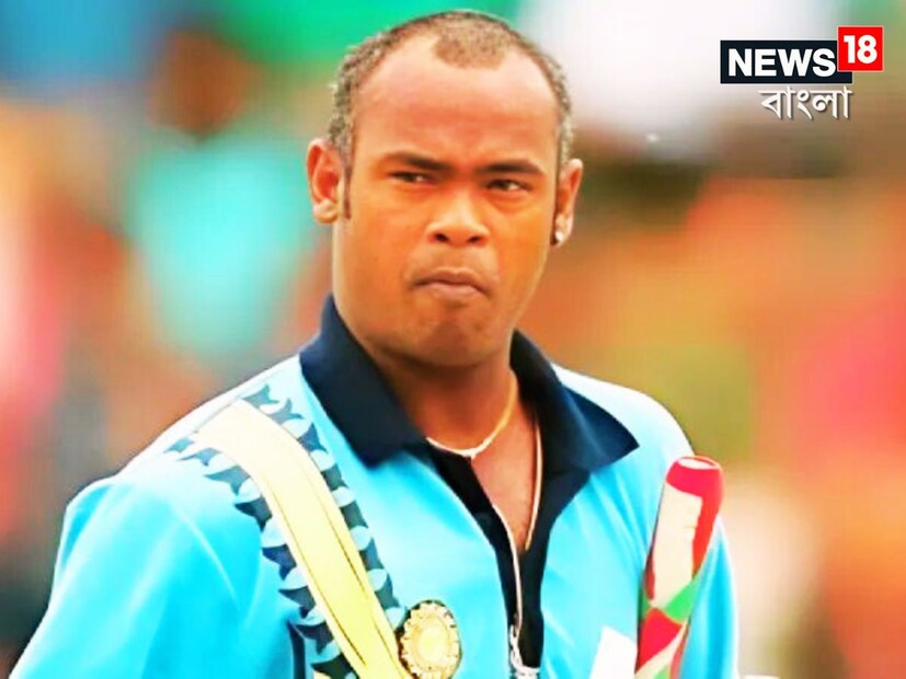 প্রাক্তন ক্রিকেটার বিনোদ কাম্বলির সংসারকে সচল রাখতে স্ত্রীকে অনেকটাই পরিশ্রম করতে হয় ৷ পরিবারে স্ত্রীর সঙ্গে এক পুত্র ও এক কন্যা আছে কাম্বলির ৷ ফাইল ছবি ৷