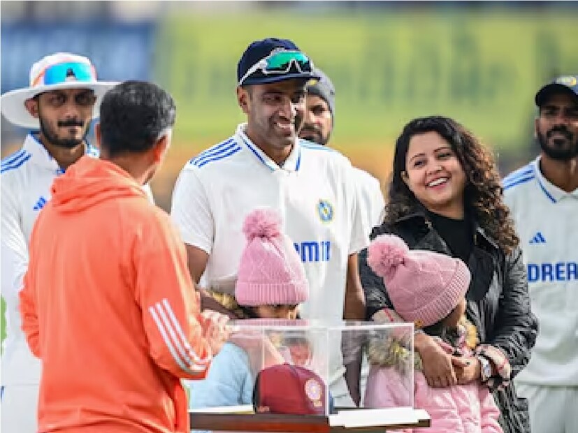 এছাড়াও এক দারুণ কৃতিত্ব তাঁর দখলে রয়েছে। তিনি আন্তর্জাতিক কেরিয়ারে সবচেয়ে বেশি ম্যান অফ দ্য সিরিজ সম্মান জিতেছেন। ৪৪ সিরিজে তিনি ১১ বার ম্যান অফ দ্য সিরিজ হয়েছেন৷ তাঁর পরের স্থানে রয়েছেন মুথাইয়া মুরলীধরন-তিনিও ১১ বার ম্যান অফ দ্য সিরিজ হয়েছেন, কিন্তু সেটা তিনি হয়েছেন ৬১ সিরিজে৷