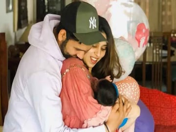 রোহিত শর্মার মেয়ে কোন স্কুলে পড়ে জানেন? বছরে যা খরচ, শুনলে হা হয়ে যাবেন, গ্যারান্টি রোহিত শর্মার মেয়ে কোন স্কুলে পড়ে জানেন? বছরে যা খরচ, শুনলে হা হয়ে যাবেন, গ্যারান্টি
