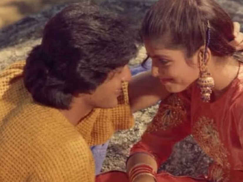 ১৭ বছর বয়সে অভিনয় শুরু করেছিলেন। মাত্র ২ বছরের কেরিয়ার। কিন্তু এমন উচ্চতা ছুঁয়েছিলেন যা অনেক অভিনেত্রীর সারা জীবনের স্বপ্ন থাকে। নব্বইয়ের দশকের সবচেয়ে সুন্দরী অভিনেত্রীর তকমা পেয়েছিলেন। শশী কাপুর তাঁকে দেখে এতটাই মুগ্ধ হয়ে যান যে সঙ্গে সঙ্গে বড় বাজেটের ছবির প্রস্তাব দিয়ে বসেন। তিনি কে জানেন? 